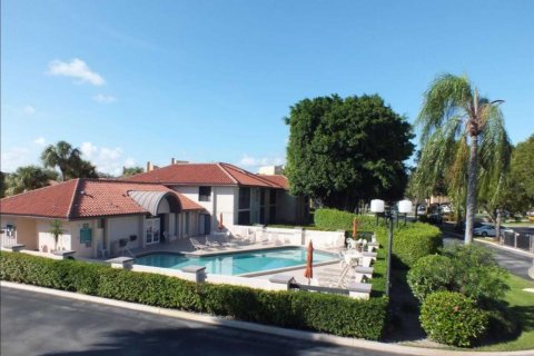 Copropriété à vendre à Boca Raton, Floride: 2 chambres, 111.48 m2 № 2260315 - photo 8