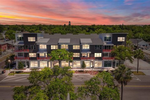 Touwnhouse à Saint Petersburg, Floride 2 chambres, 228.26 m2 № 2102567