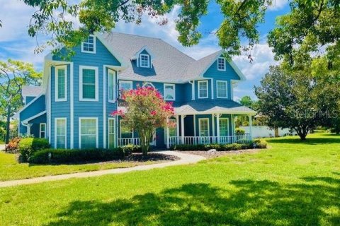 House in Clearwater, Florida 4 bedrooms, 397.06 sq.m. № 1444715 - photo 1