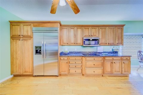 House in Clearwater, Florida 4 bedrooms, 397.06 sq.m. № 1444715 - photo 12