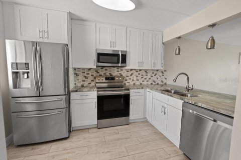 Condominio en venta en Clearwater, Florida, 2 dormitorios, 103.59 m2 № 1719774 - foto 5