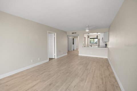 Condominio en venta en Clearwater, Florida, 2 dormitorios, 103.59 m2 № 1719774 - foto 10