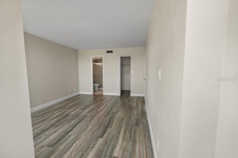 Condominio en venta en Clearwater, Florida, 2 dormitorios, 103.59 m2 № 1719774 - foto 15