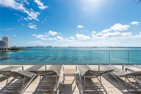 Condo in Miami, Florida, 3 bedrooms  № 2052802 - photo 7