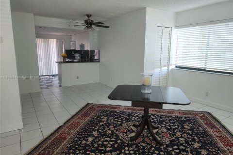 Купить кондоминиум в Плантация, Флорида 2 спальни, 89.56м2, № 1958303 - фото 9