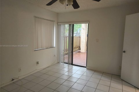 Купить кондоминиум в Плантация, Флорида 2 спальни, 89.56м2, № 1958303 - фото 17