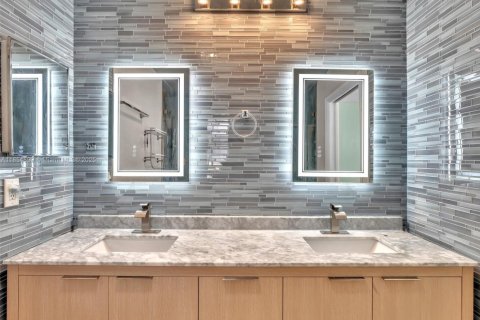 House in Boca Raton, Florida 3 bedrooms, 146.32 sq.m. № 1962734 - photo 20