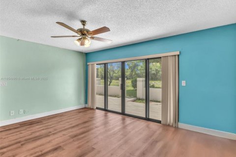 House in Boca Raton, Florida 3 bedrooms, 146.32 sq.m. № 1962734 - photo 18