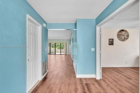 House in Boca Raton, Florida 3 bedrooms, 146.32 sq.m. № 1962734 - photo 2