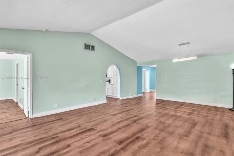 House in Boca Raton, Florida 3 bedrooms, 146.32 sq.m. № 1962734 - photo 4