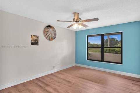 House in Boca Raton, Florida 3 bedrooms, 146.32 sq.m. № 1962734 - photo 23