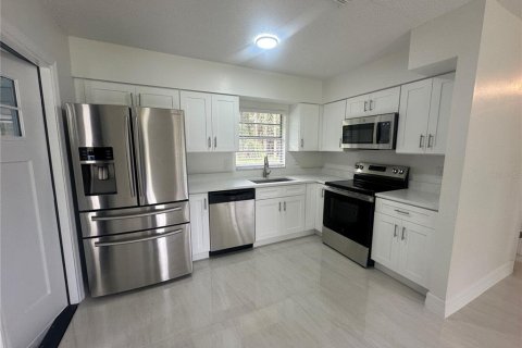 Villa ou maison à louer à Christmas, Floride: 2 chambres, 75.81 m2 № 2398815 - photo 5