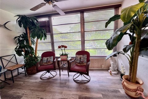 Condominio en venta en Pembroke Pines, Florida, 2 dormitorios, 129.97 m2 № 1830263 - foto 6