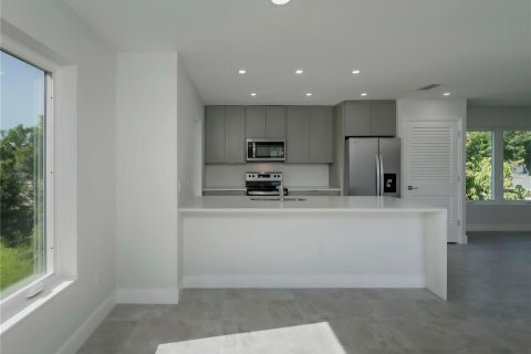 Touwnhouse à louer à Tarpon Springs, Floride: 4 chambres, 163.32 m2 № 2415021 - photo 21