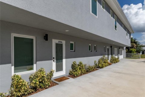 Touwnhouse à louer à Tarpon Springs, Floride: 4 chambres, 163.32 m2 № 2415021 - photo 3
