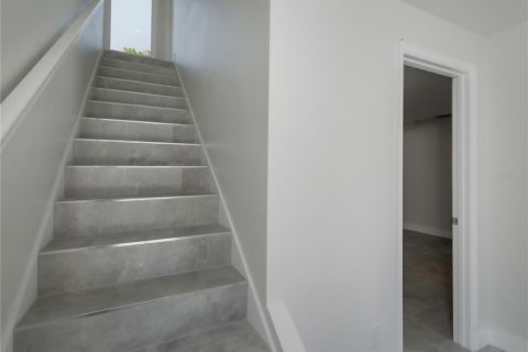 Touwnhouse à louer à Tarpon Springs, Floride: 4 chambres, 163.32 m2 № 2415021 - photo 13