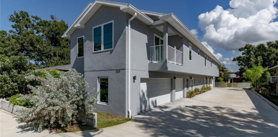 Touwnhouse à Tarpon Springs, Floride 4 chambres, 163.32 m2 № 2415021