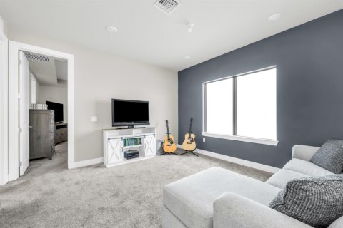 House in Lake Worth, Florida 5 bedrooms, 240.15 sq.m. № 2176618 - photo 16