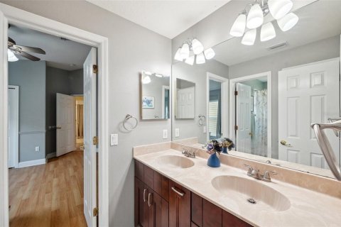 House in Tampa, Florida 4 bedrooms, 233.56 sq.m. № 1686670 - photo 23