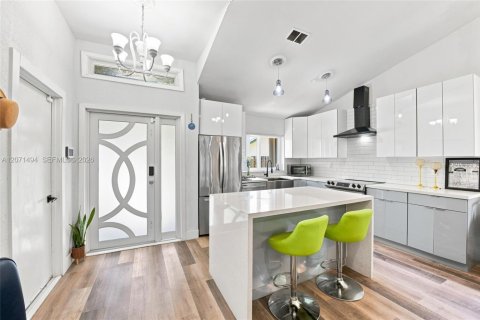 Купить виллу или дом в Корал-Спрингс, Флорида 4 спальни, 143.07м2, № 2343709 - фото 6