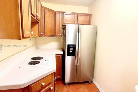 Immobilier commercial à louer à Miami, Floride: 2 chambres, 92.9 m2 № 2001265 - photo 7