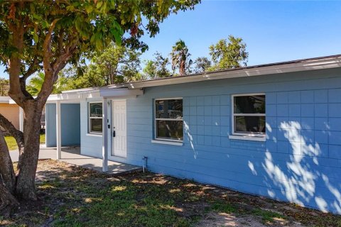 House in Tampa, Florida 3 bedrooms, 163.04 sq.m. № 1798320 - photo 4