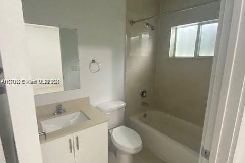 Immobilier commercial à vendre à Miami, Floride: 225.2 m2 № 1977218 - photo 18