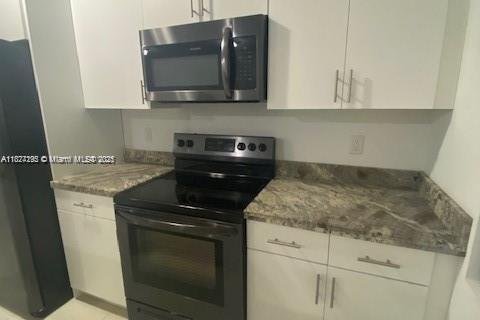 Immobilier commercial à vendre à Miami, Floride: 225.2 m2 № 1977218 - photo 9