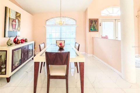 House in Hudson, Florida 3 bedrooms, 180.42 sq.m. № 1815773 - photo 12
