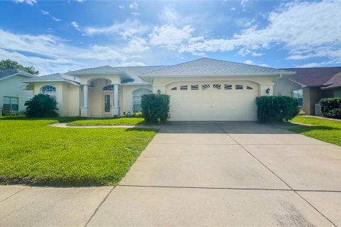 House in Hudson, Florida 3 bedrooms, 180.42 sq.m. № 1815773 - photo 1
