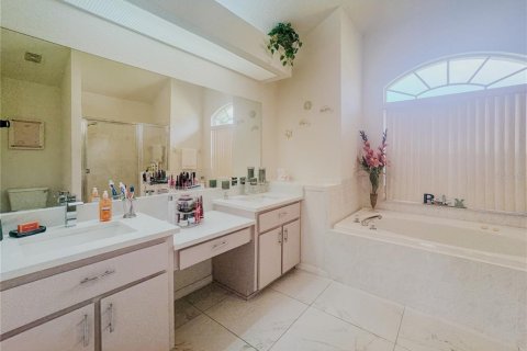 House in Hudson, Florida 3 bedrooms, 180.42 sq.m. № 1815773 - photo 17