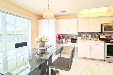 House in Hudson, Florida 3 bedrooms, 180.42 sq.m. № 1815773 - photo 15