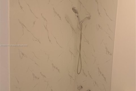 House in Homestead, Florida 1 bedroom, 46.45 sq.m. № 2015881 - photo 5