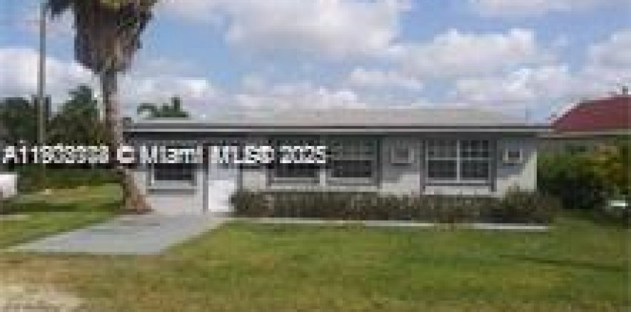 House in Homestead, Florida 1 bedroom, 46.45 sq.m. № 2015881