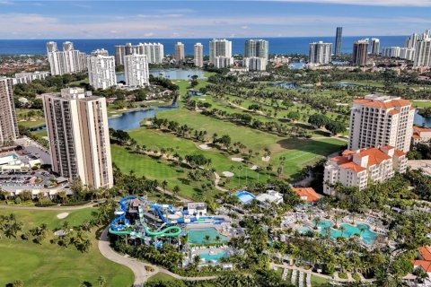 Condominio en alquiler en Aventura, Florida, 2 dormitorios, 115.01 m2 № 1938478 - foto 29