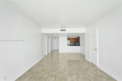 Condominio en alquiler en Aventura, Florida, 2 dormitorios, 115.01 m2 № 1938478 - foto 8
