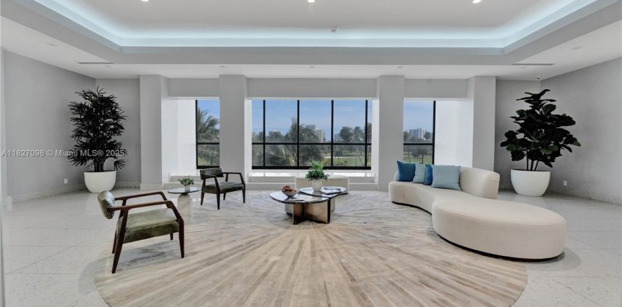 Condominio en Aventura, Florida, 2 dormitorios № 1938478