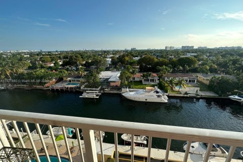 Купить кондоминиум в Норт-Майами, Флорида 2 спальни, 89.46м2, № 1984969 - фото 2