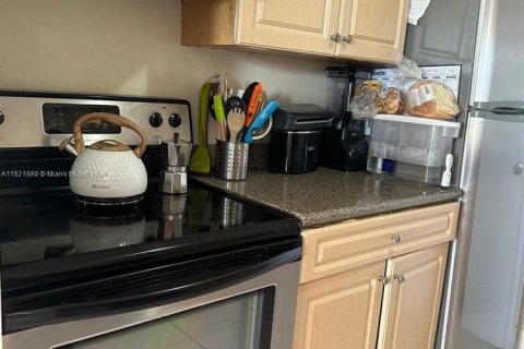 Купить кондоминиум в Норт-Майами, Флорида 2 спальни, 89.46м2, № 1984969 - фото 8