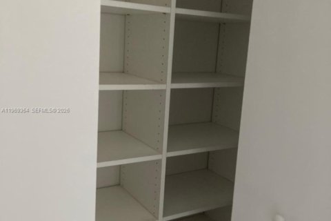 Снять в аренду кондоминиум в Майами, Флорида 2 спальни, 114.64м2, № 2030193 - фото 6