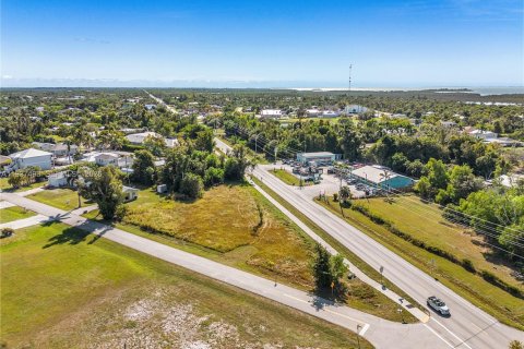 Commercial property in Fort Myers, Florida № 2088488 - photo 11