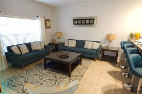 Touwnhouse à vendre à Kissimmee, Floride: 4 chambres, 176.7 m2 № 1536617 - photo 10
