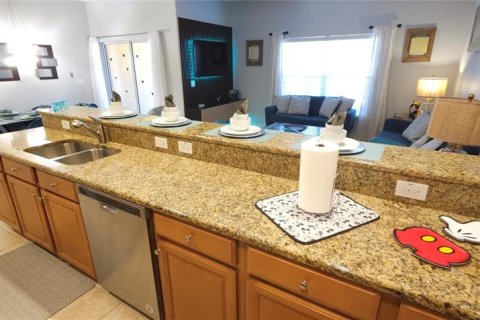 Touwnhouse à vendre à Kissimmee, Floride: 4 chambres, 176.7 m2 № 1536617 - photo 9