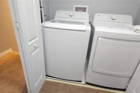 Touwnhouse à vendre à Kissimmee, Floride: 4 chambres, 176.7 m2 № 1536617 - photo 27