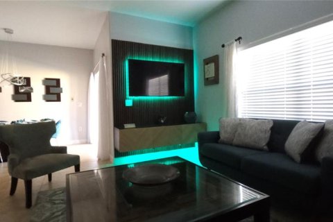 Touwnhouse à vendre à Kissimmee, Floride: 4 chambres, 176.7 m2 № 1536617 - photo 13