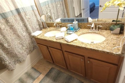Touwnhouse à vendre à Kissimmee, Floride: 4 chambres, 176.7 m2 № 1536617 - photo 22