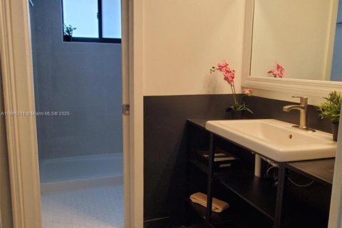 Appartement à louer à Hallandale Beach, Floride: 1 chambre, 79.9 m2 № 1946906 - photo 3