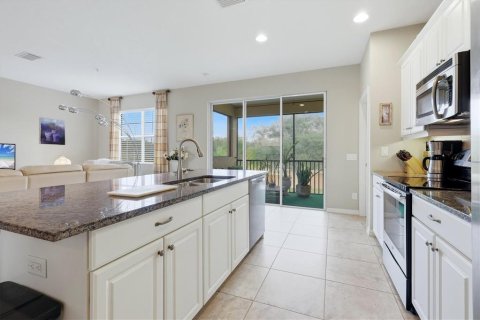 Condo in Lakewood Ranch, Florida, 3 bedrooms  № 2396662 - photo 16