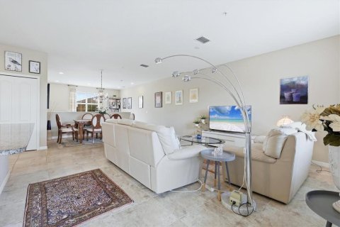 Condo in Lakewood Ranch, Florida, 3 bedrooms  № 2396662 - photo 8