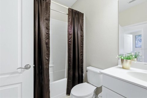 Condo in Lakewood Ranch, Florida, 3 bedrooms  № 2396662 - photo 27